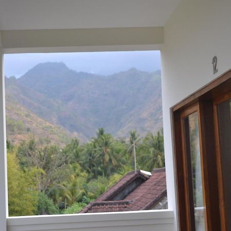 Master Homestay Amed Exterior foto