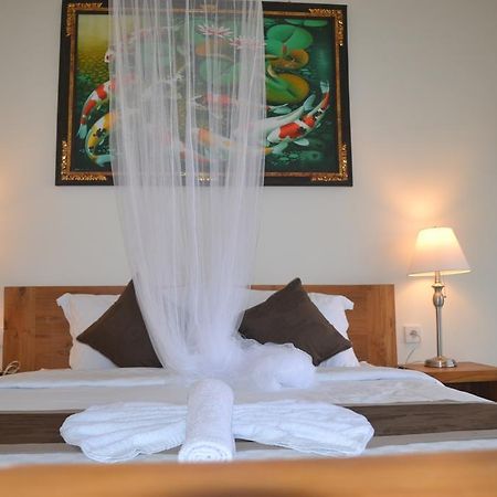 Master Homestay Amed Exterior foto