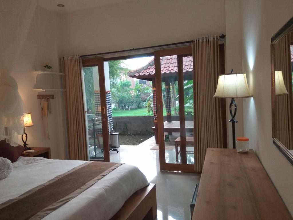 Master Homestay Amed Exterior foto