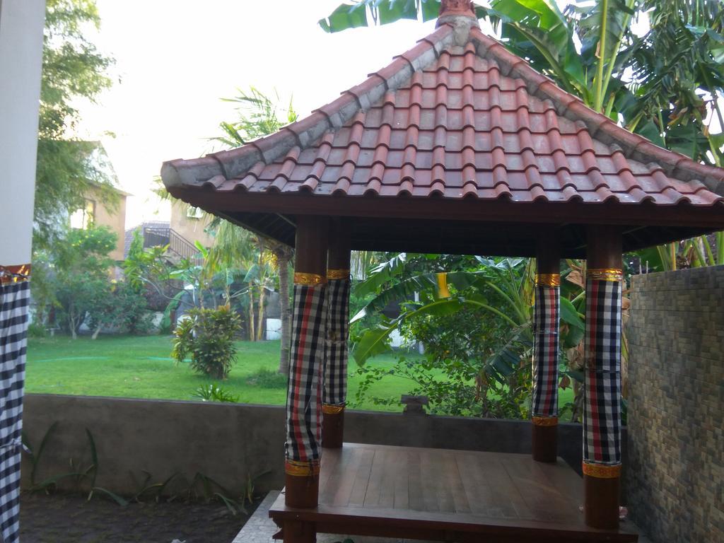 Master Homestay Amed Exterior foto