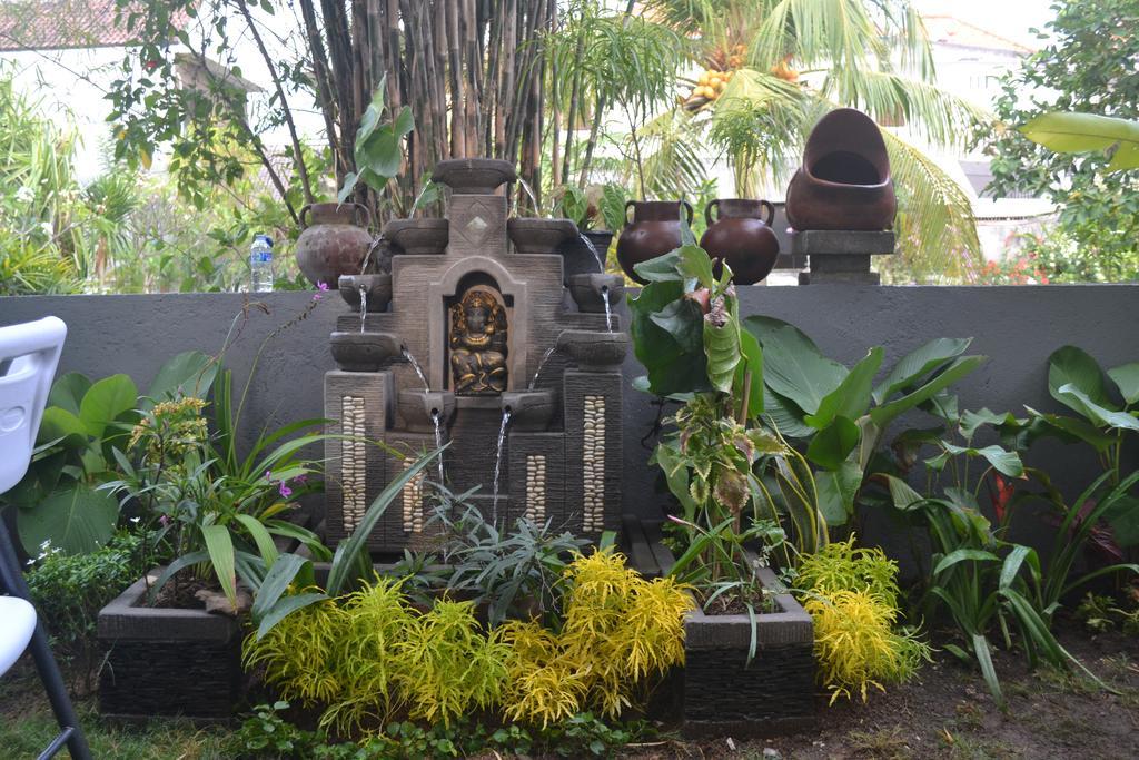 Master Homestay Amed Exterior foto