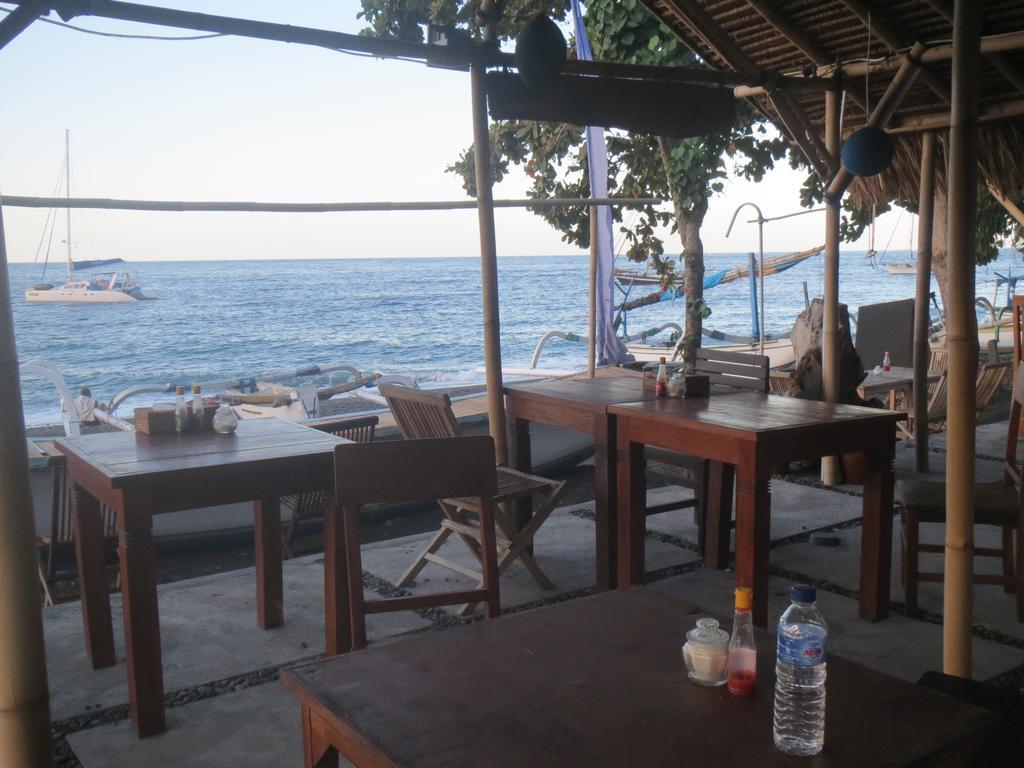 Master Homestay Amed Exterior foto